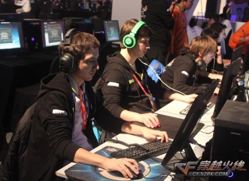 微博杯WBG击败BLG夺冠，小虎灯皇力挽狂澜，老板请客吃饭！