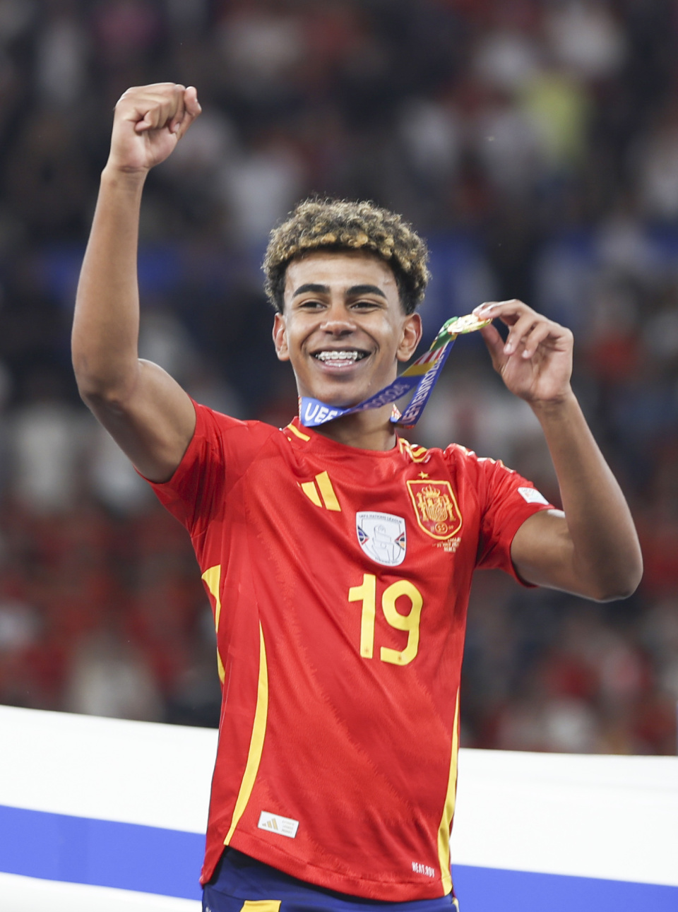 靠防守